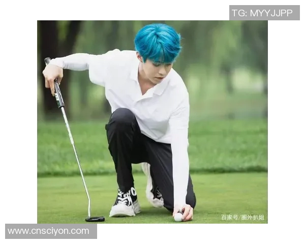 足球明星塌房事件曝光引发热议网友纷纷分享相关图片和评论