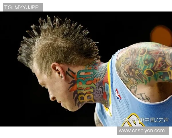 足球明星男性纹身设计解析及其背后的故事与意义